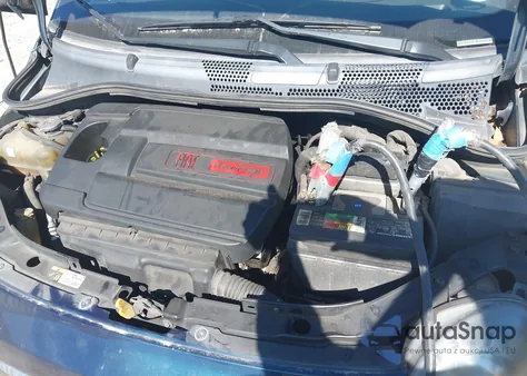 2015 Fiat 500 Sport z USA, uszkodzony, nr VIN 3C3CFFBR4FT696145